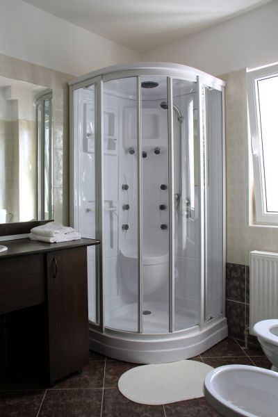 Lancaster Shower Installation